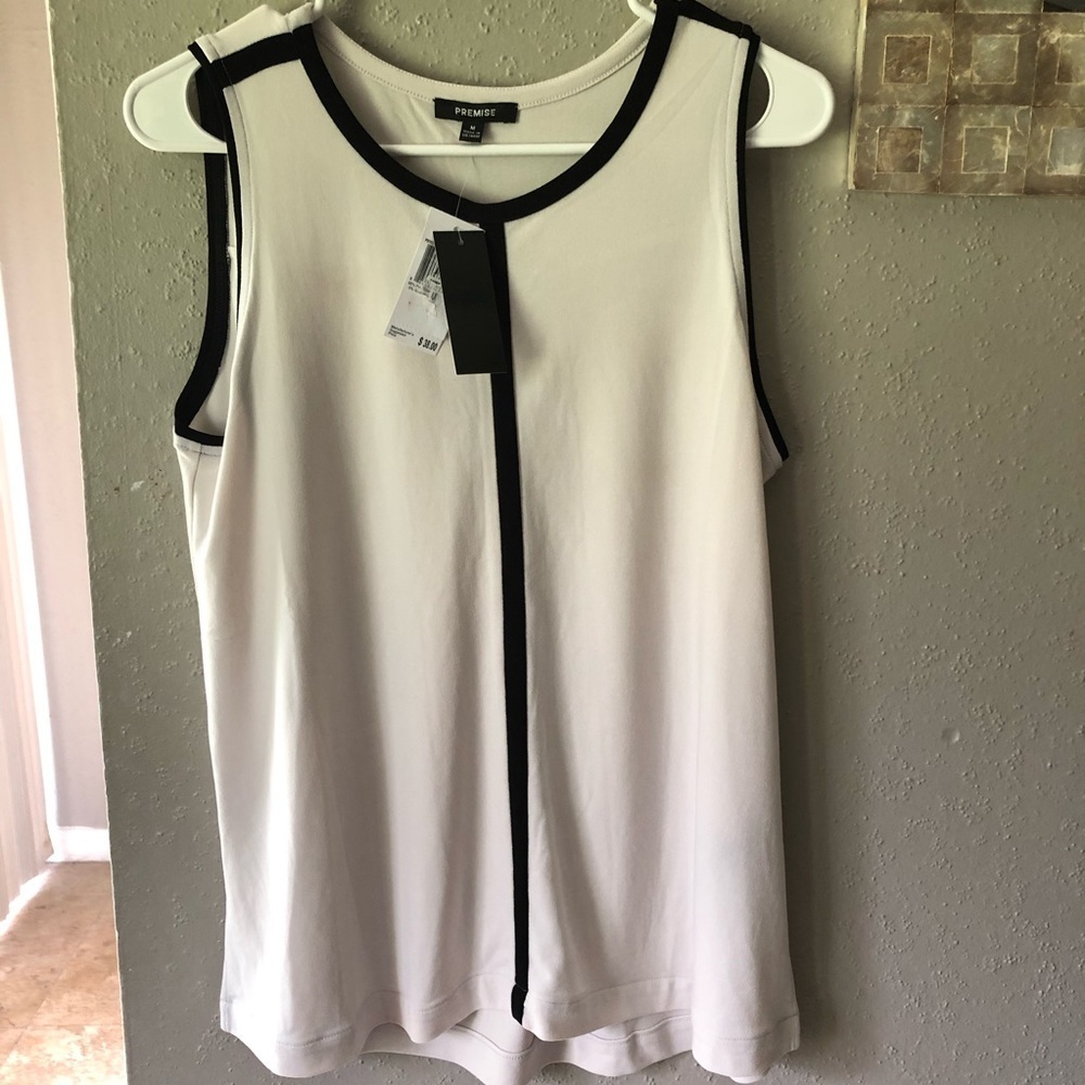 Premise sleeveless blouse